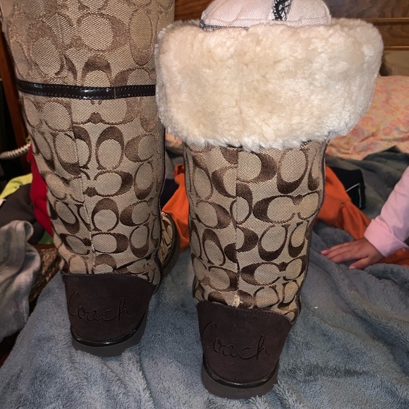 Authentic Coach fur boots - Picture 5 of 8